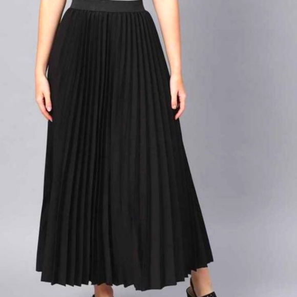 Dresses & Skirts - Girls skirt